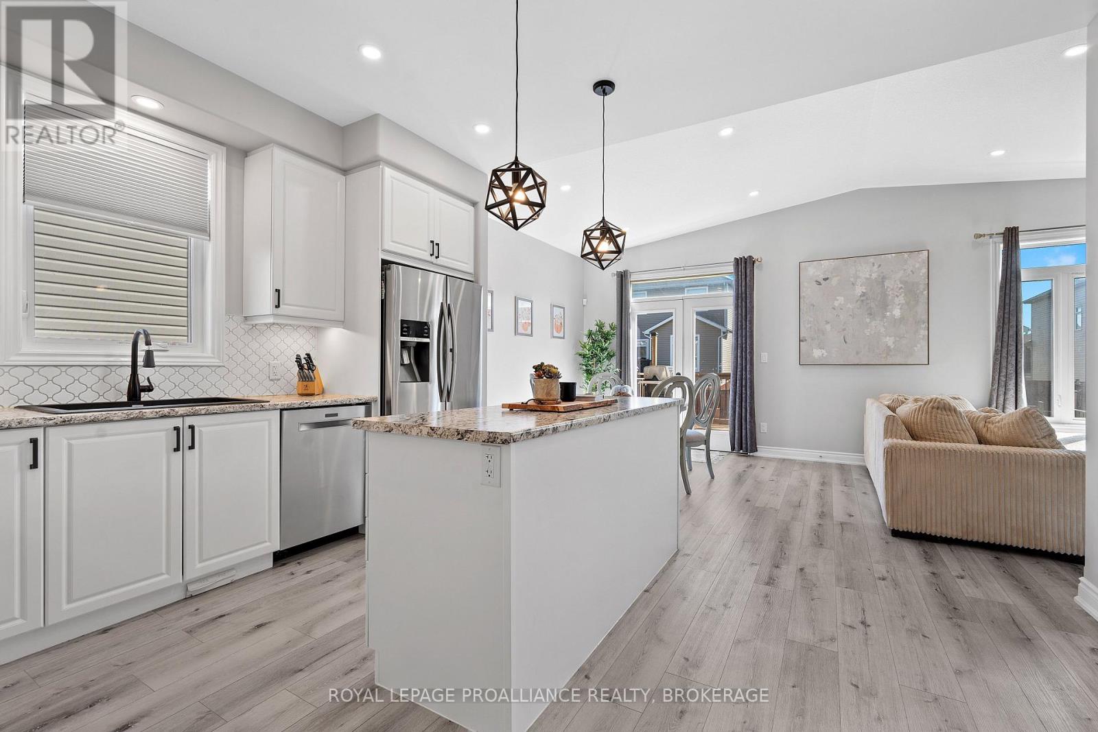 1556 Albany Drive, Kingston, Ontario  K7P 0L9 - Photo 6 - X12411783