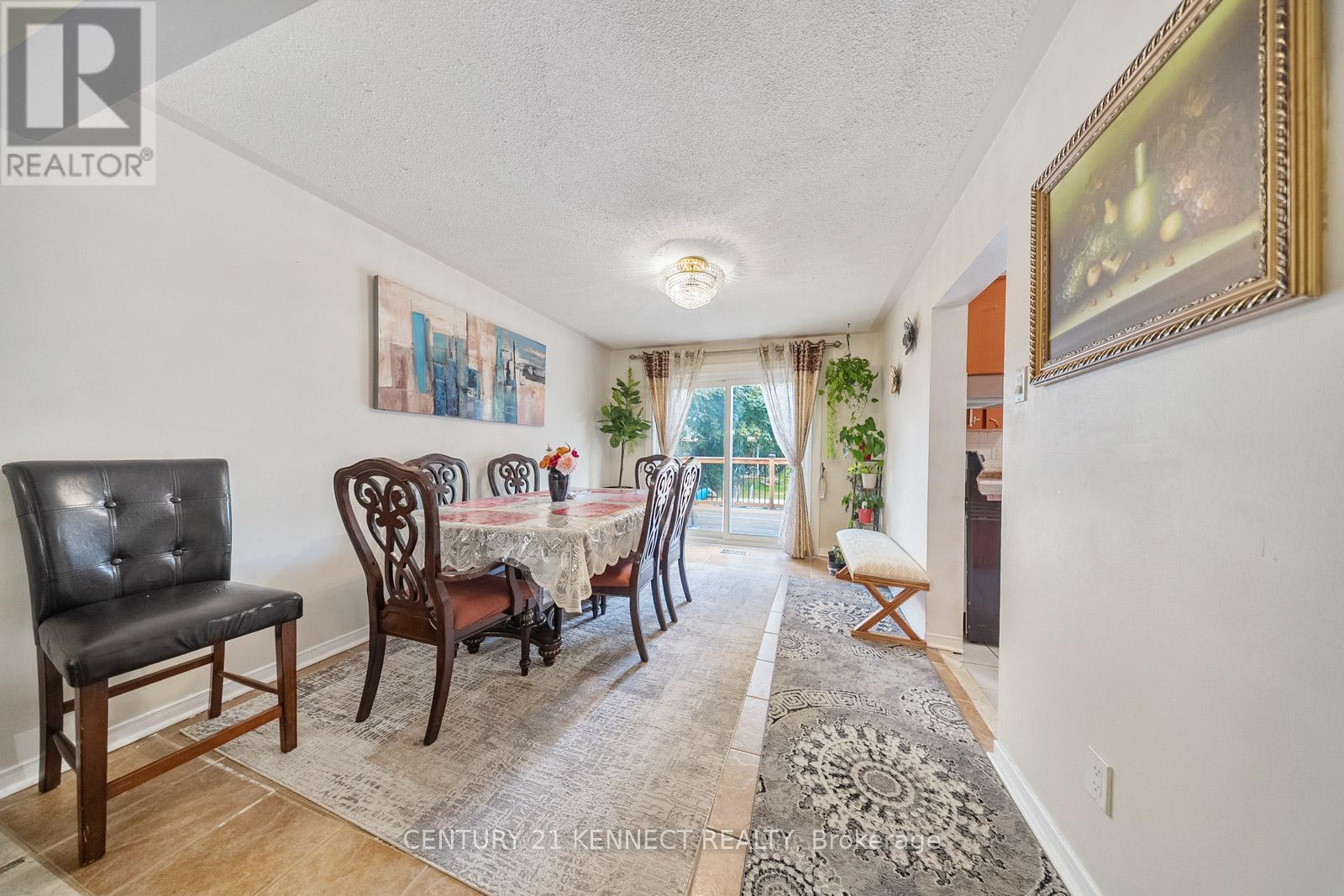 55 Braemar Drive, Brampton, Ontario  L6T 2L5 - Photo 16 - W12417655