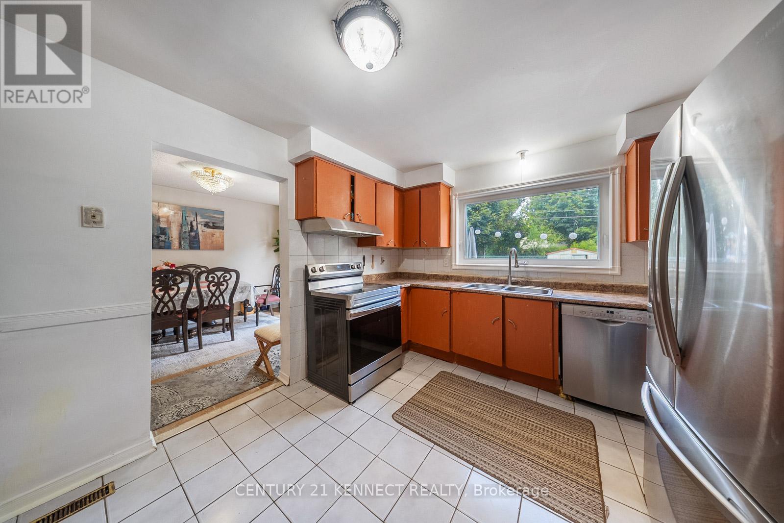 55 Braemar Drive, Brampton, Ontario  L6T 2L5 - Photo 20 - W12417655