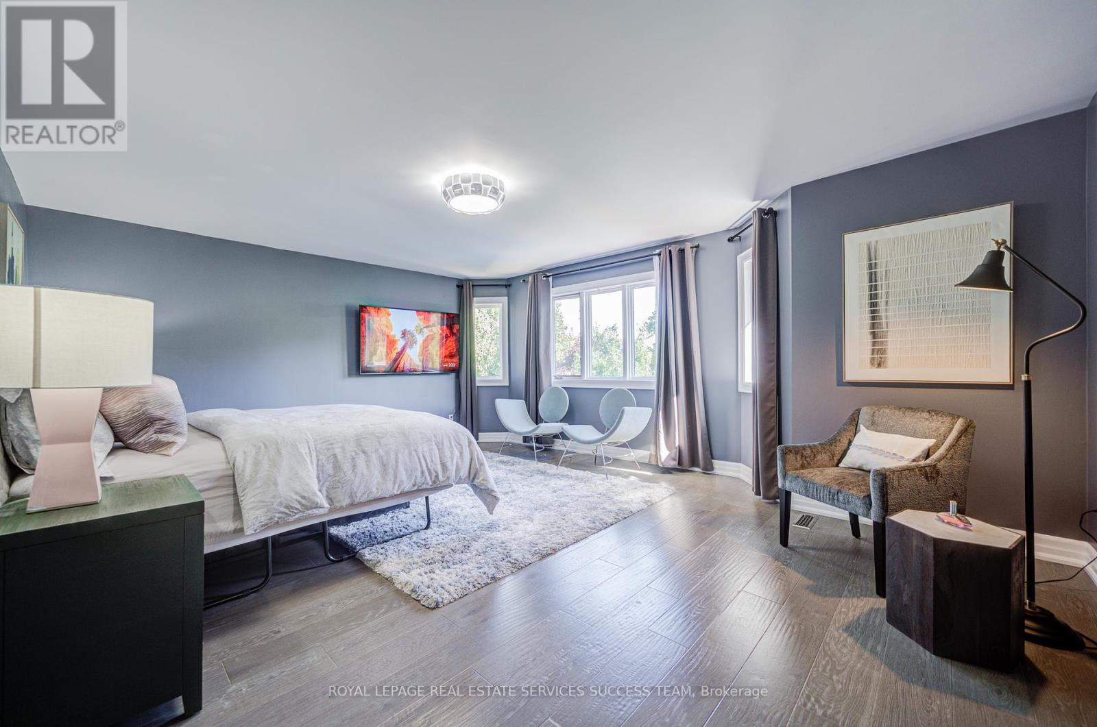 1378 Bayshire Drive, Oakville, Ontario  L6H 6C7 - Photo 19 - W12417663