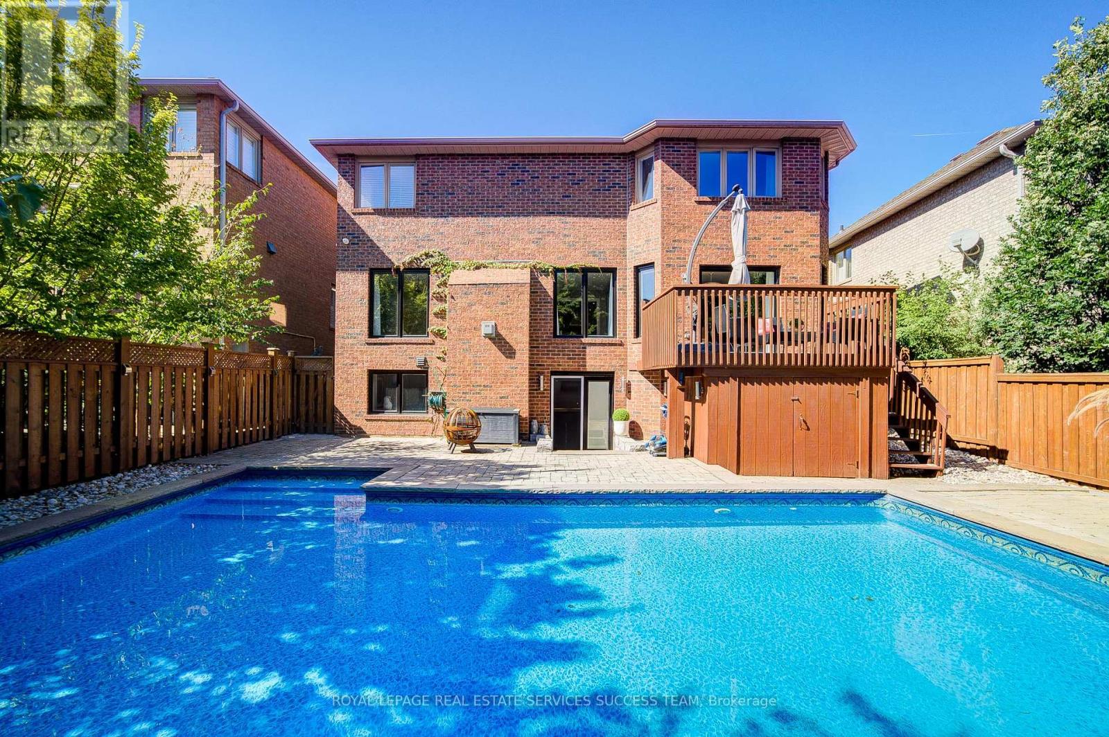 1378 Bayshire Drive, Oakville, Ontario  L6H 6C7 - Photo 46 - W12417663