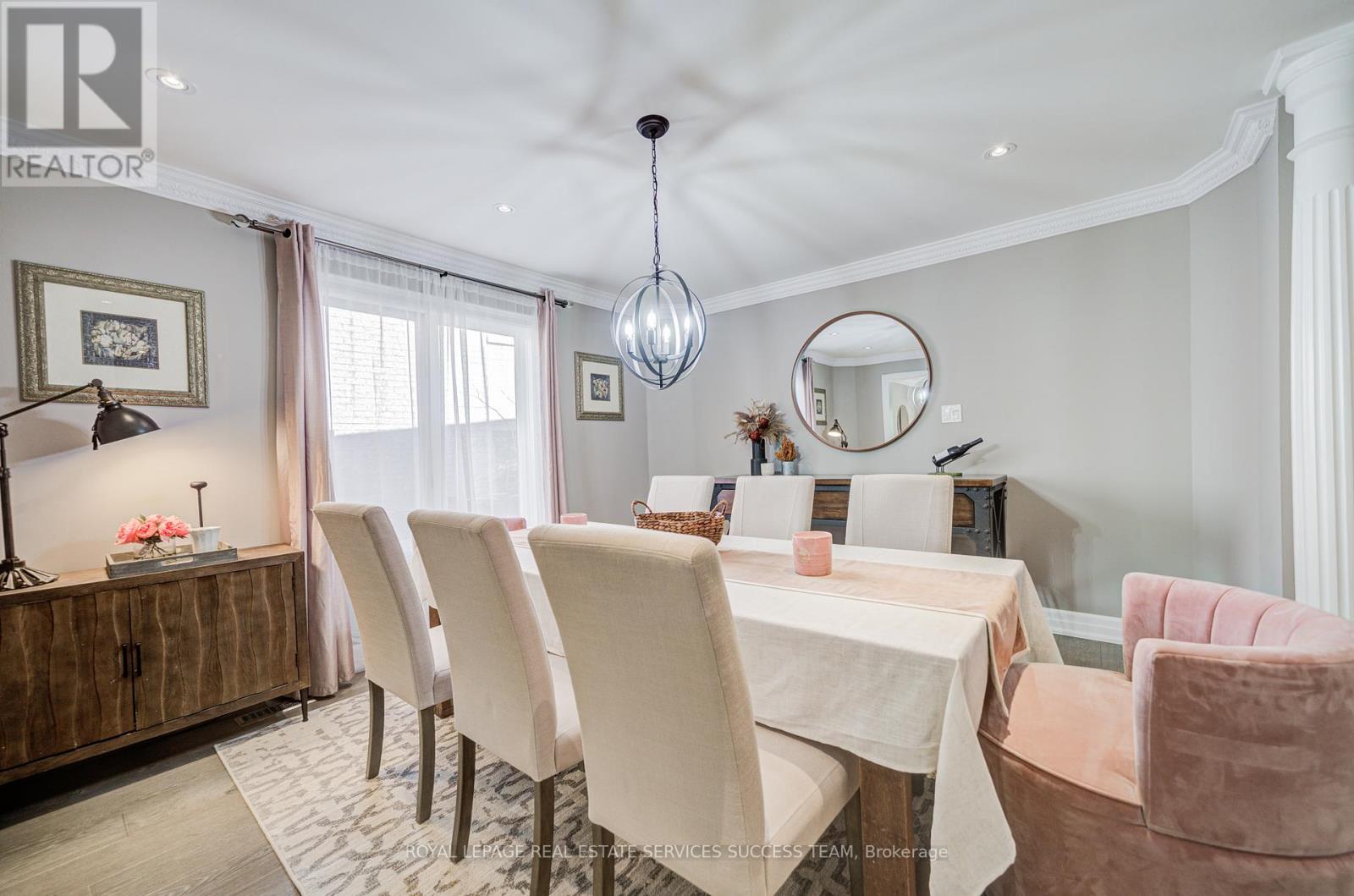 1378 Bayshire Drive, Oakville, Ontario  L6H 6C7 - Photo 7 - W12417663
