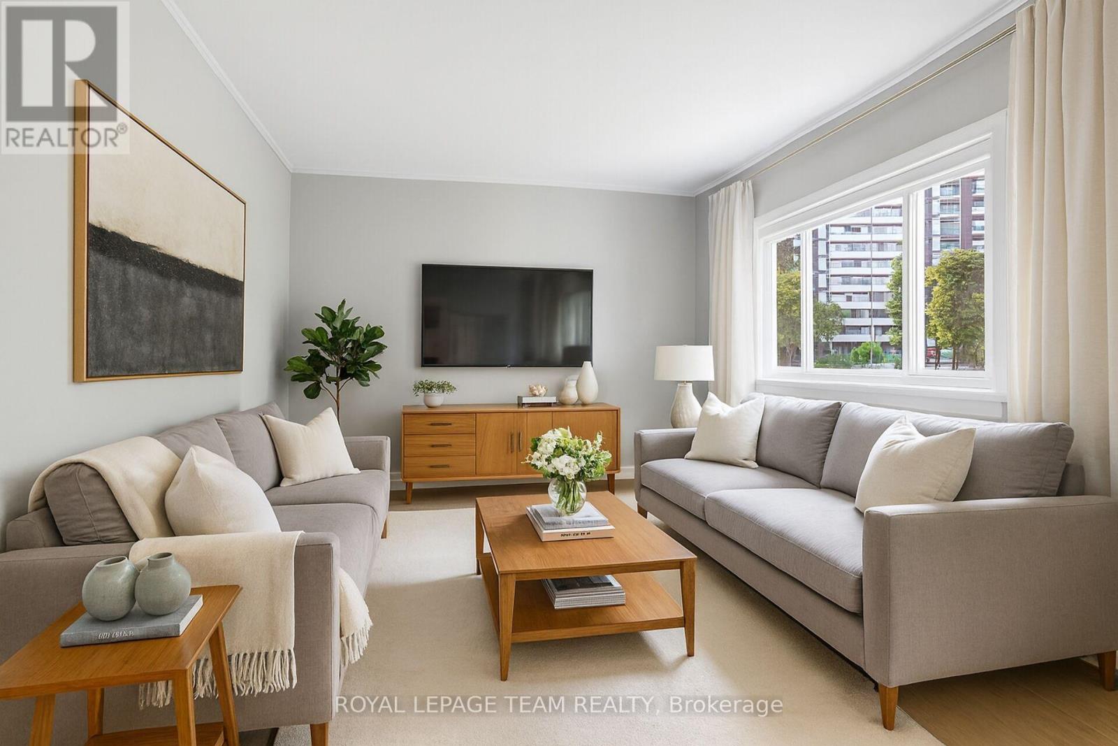 2822 Richmond Road, Ottawa, Ontario  K2B 6S5 - Photo 8 - X12417680