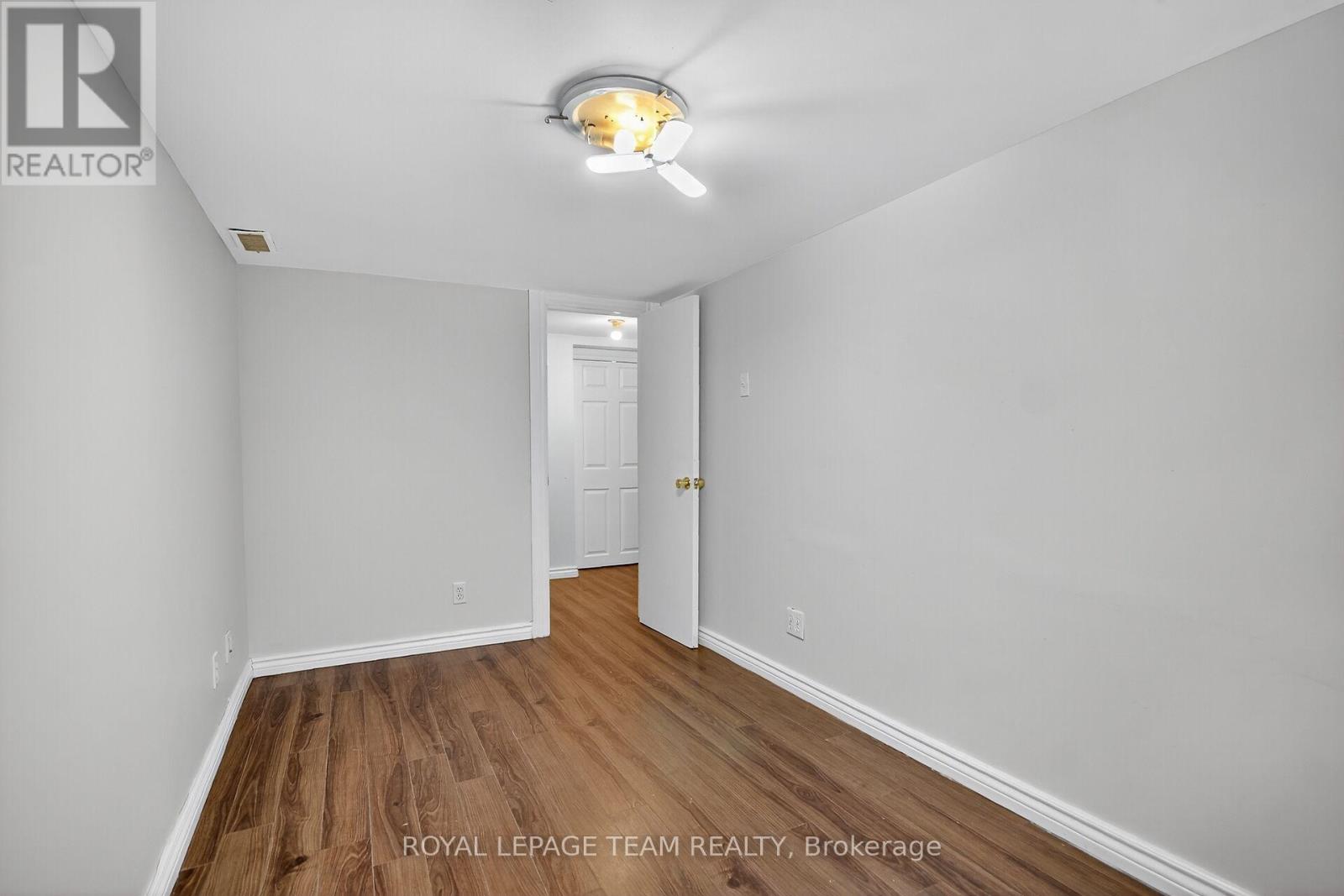 2822 Richmond Road W, Ottawa, Ontario  K2B 6S5 - Photo 5 - X12417682