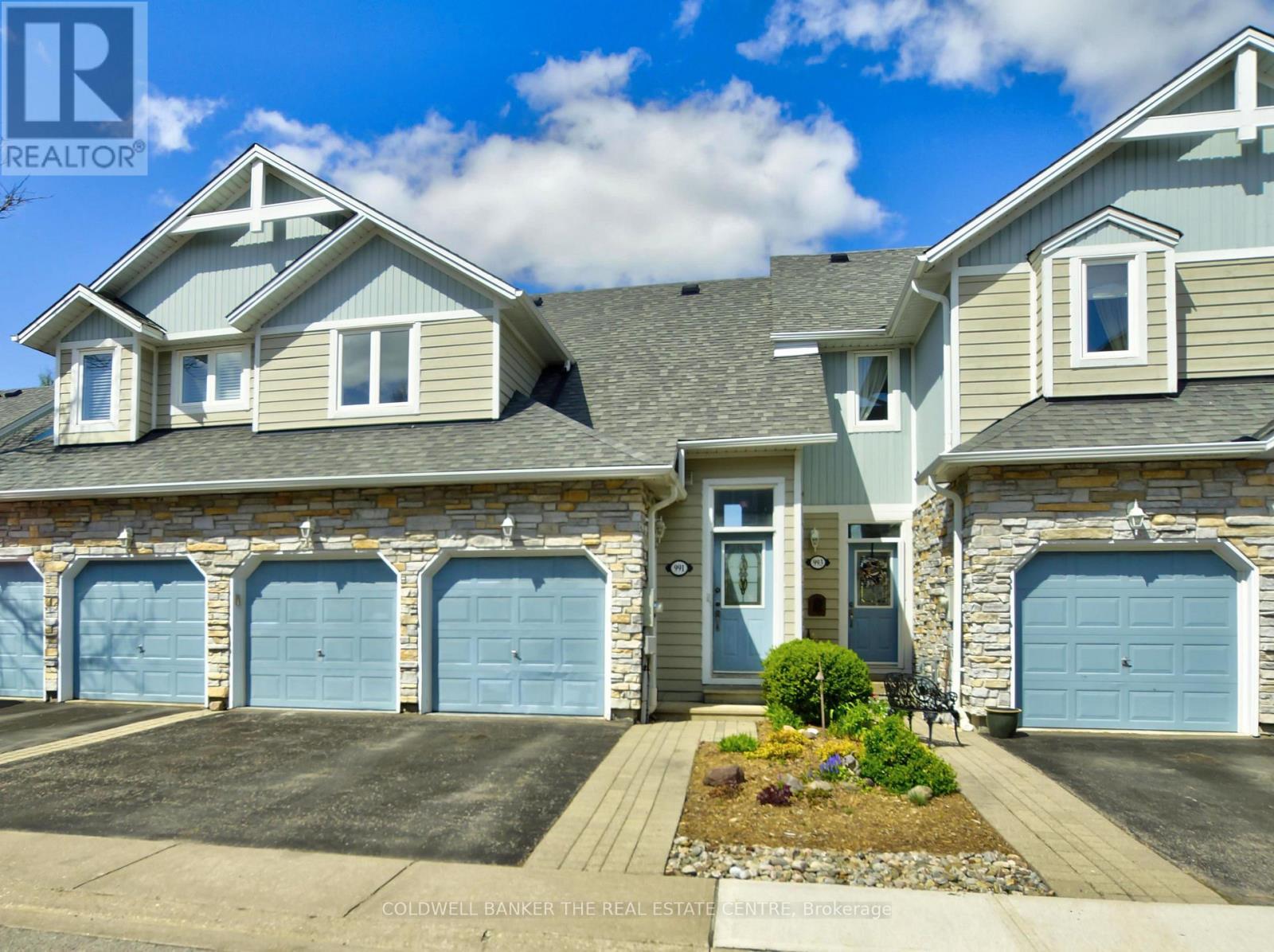 8 - 991 ON BOGART CIRCLE, Newmarket, Ontario