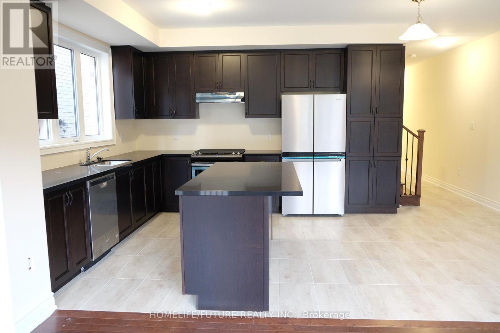 56 Ryler Way, Markham, Ontario  L3S 0E7 - Photo 2 - N12316387