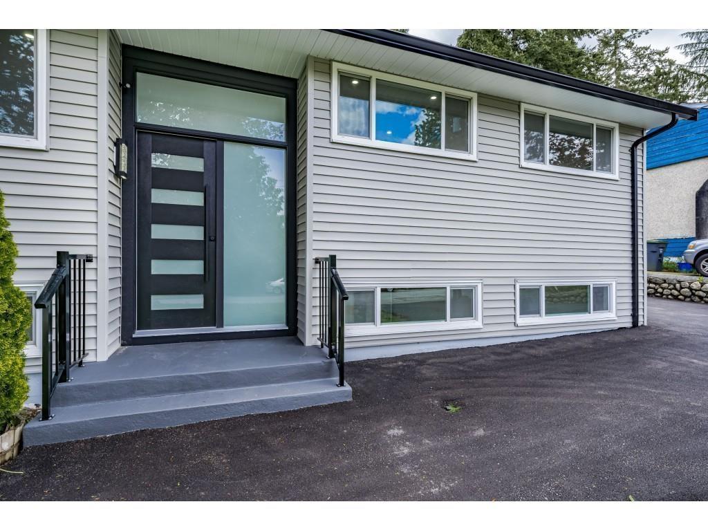 14927 Kew Drive Drive, Surrey, British Columbia  V3R 4Y1 - Photo 5 - R3037977