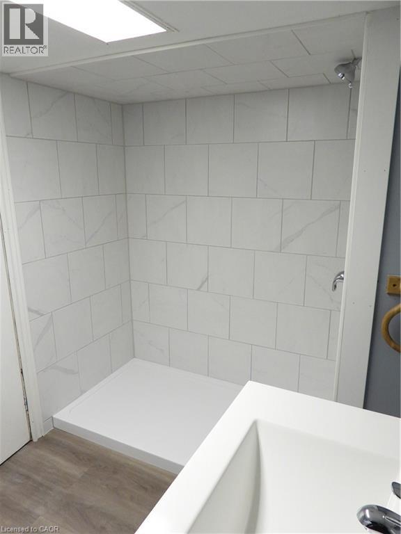 107 London Street N, Hamilton, Ontario  L8H 4B4 - Photo 10 - 40771911