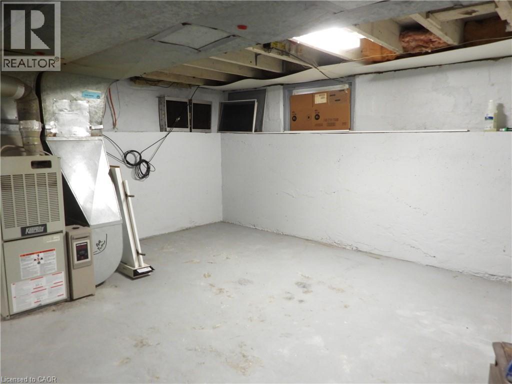 107 London Street N, Hamilton, Ontario  L8H 4B4 - Photo 11 - 40771911