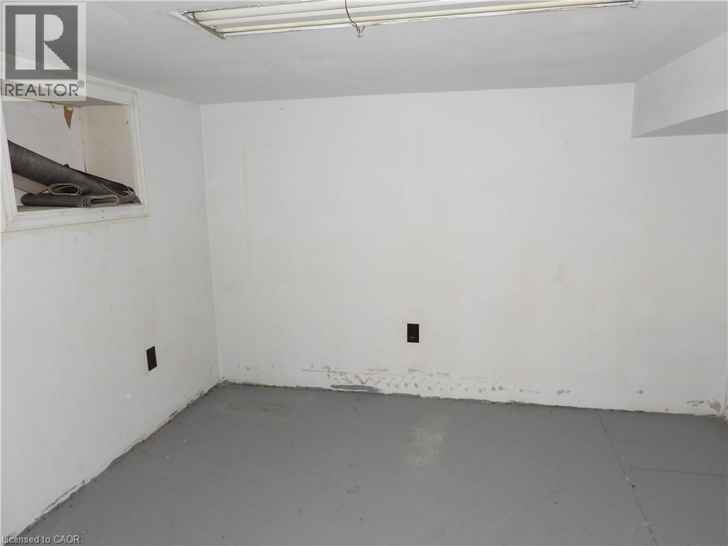 107 London Street N, Hamilton, Ontario  L8H 4B4 - Photo 12 - 40771911