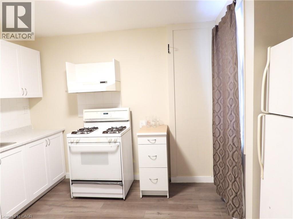 107 London Street N, Hamilton, Ontario  L8H 4B4 - Photo 4 - 40771911