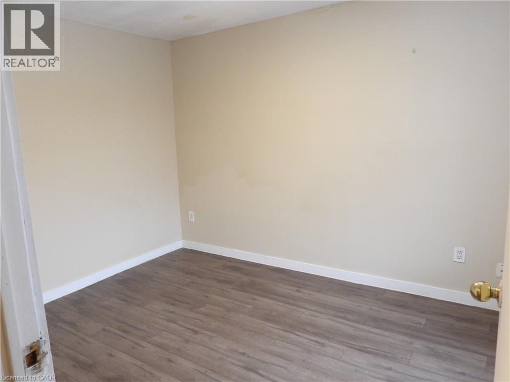 107 London Street N, Hamilton, Ontario  L8H 4B4 - Photo 8 - 40771911
