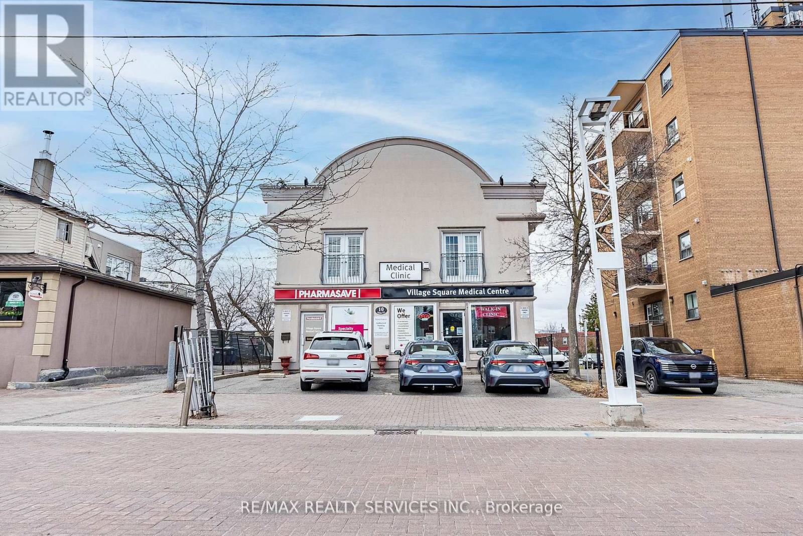 10 MAIN STREET, Mississauga, Ontario