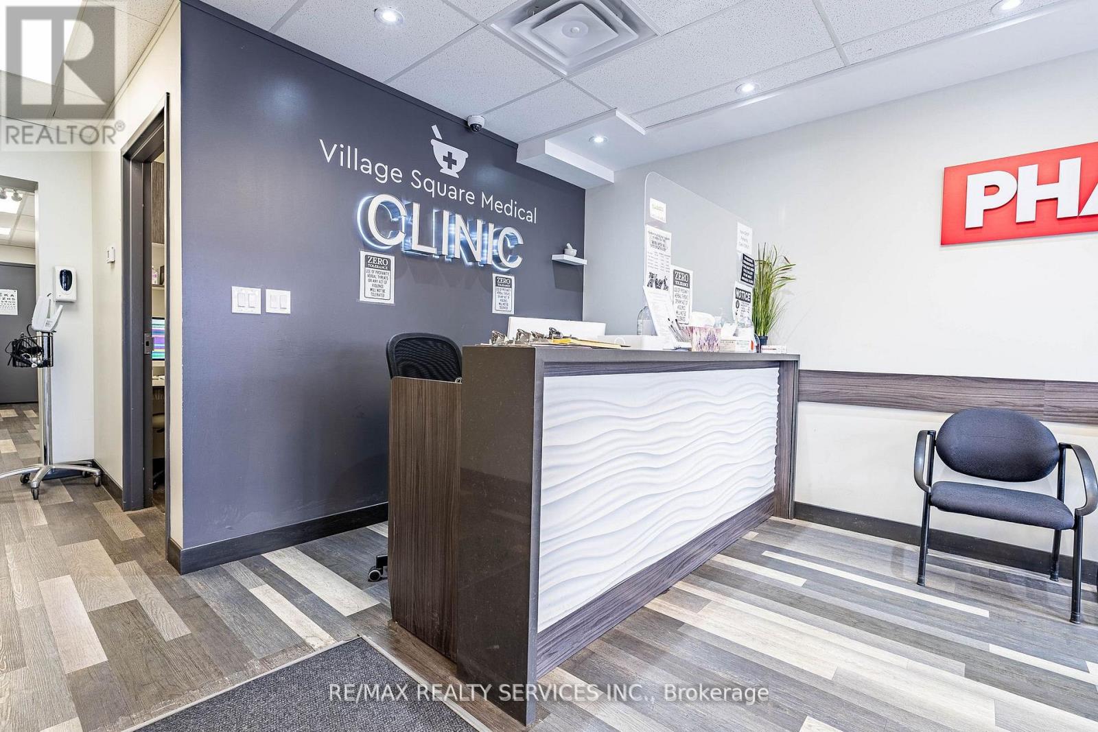 10 Main Street, Mississauga, Ontario  L5M 1X3 - Photo 13 - W12417675