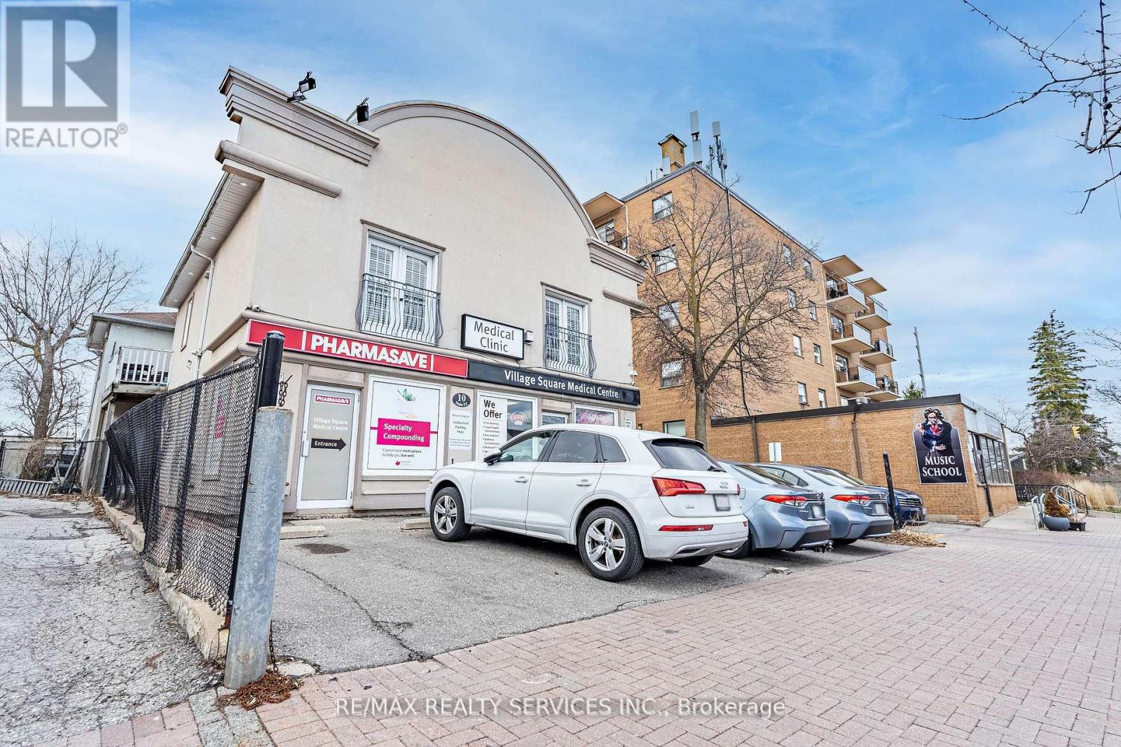 10 Main Street, Mississauga, Ontario  L5M 1X3 - Photo 3 - W12417675