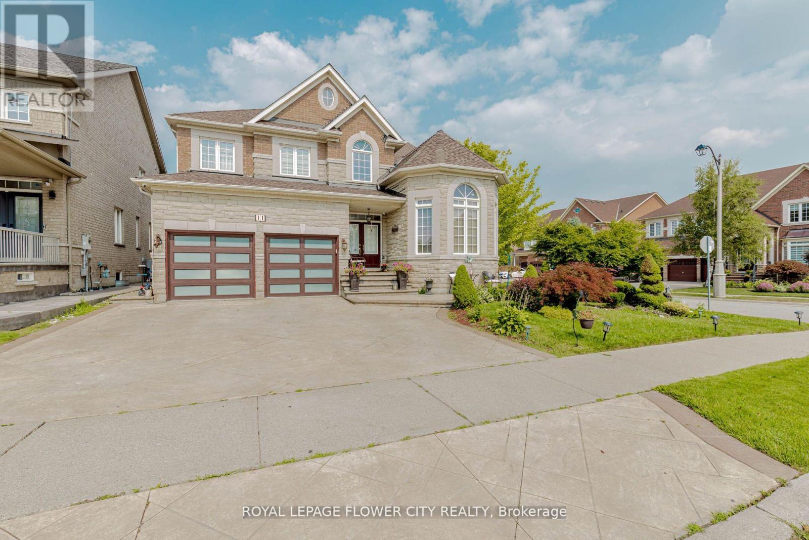 11 VINTONRIDGE DRIVE, Brampton, Ontario