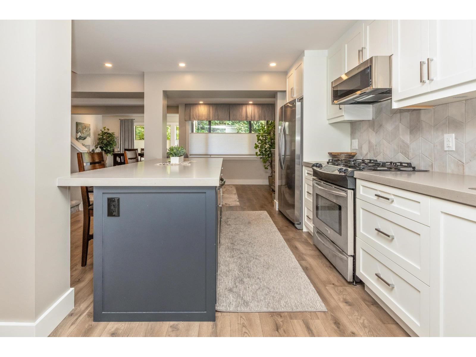 15804 Mcbeth Road, Surrey, British Columbia  V4A 5X3 - Photo 2 - R3044546
