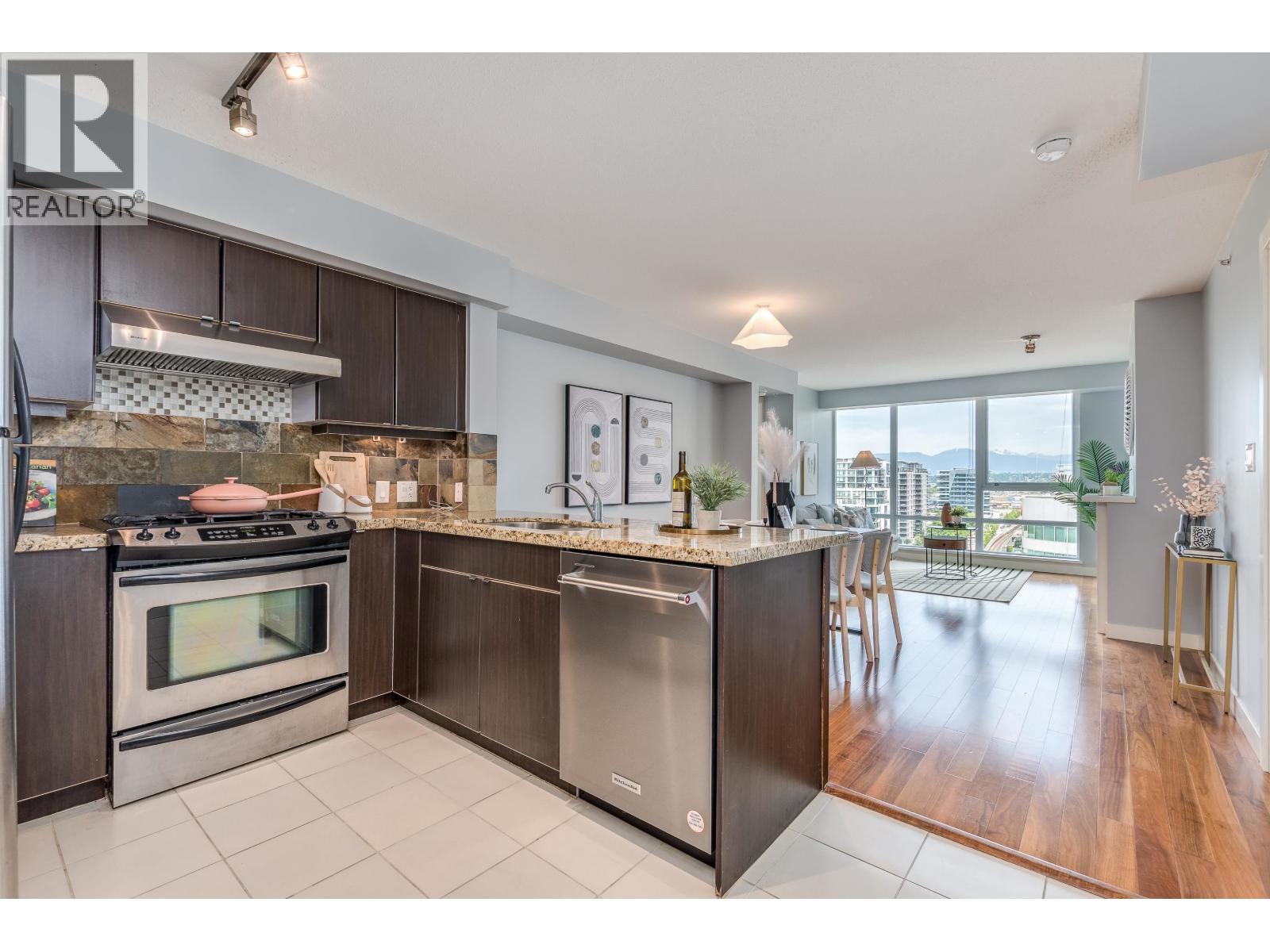 1710 6068 No. 3 Road, Richmond, British Columbia  V6Y 4M7 - Photo 6 - R3048636