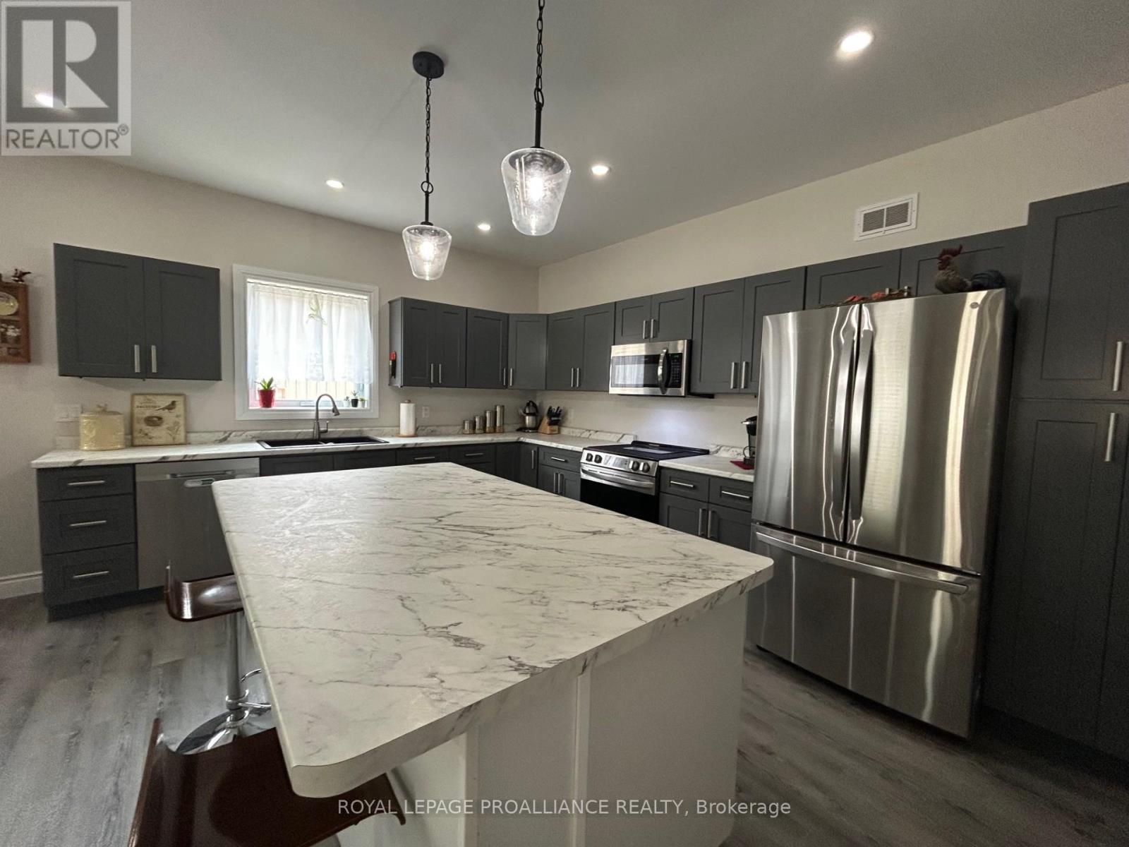 47 South Maloney St Street N, Marmora And Lake, Ontario  K0K 2M0 - Photo 5 - X12294675