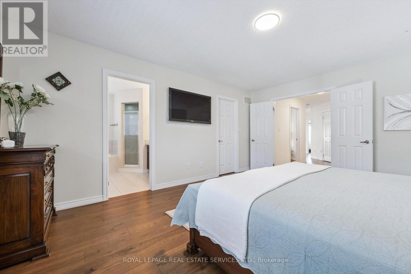 2517 Pine Glen Road, Oakville, Ontario  L6M 0R7 - Photo 21 - W12417707