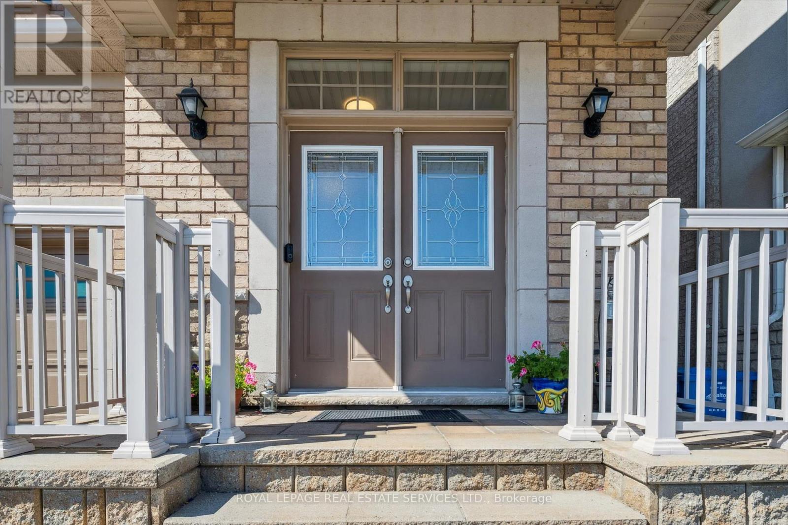 2517 Pine Glen Road, Oakville, Ontario  L6M 0R7 - Photo 4 - W12417707