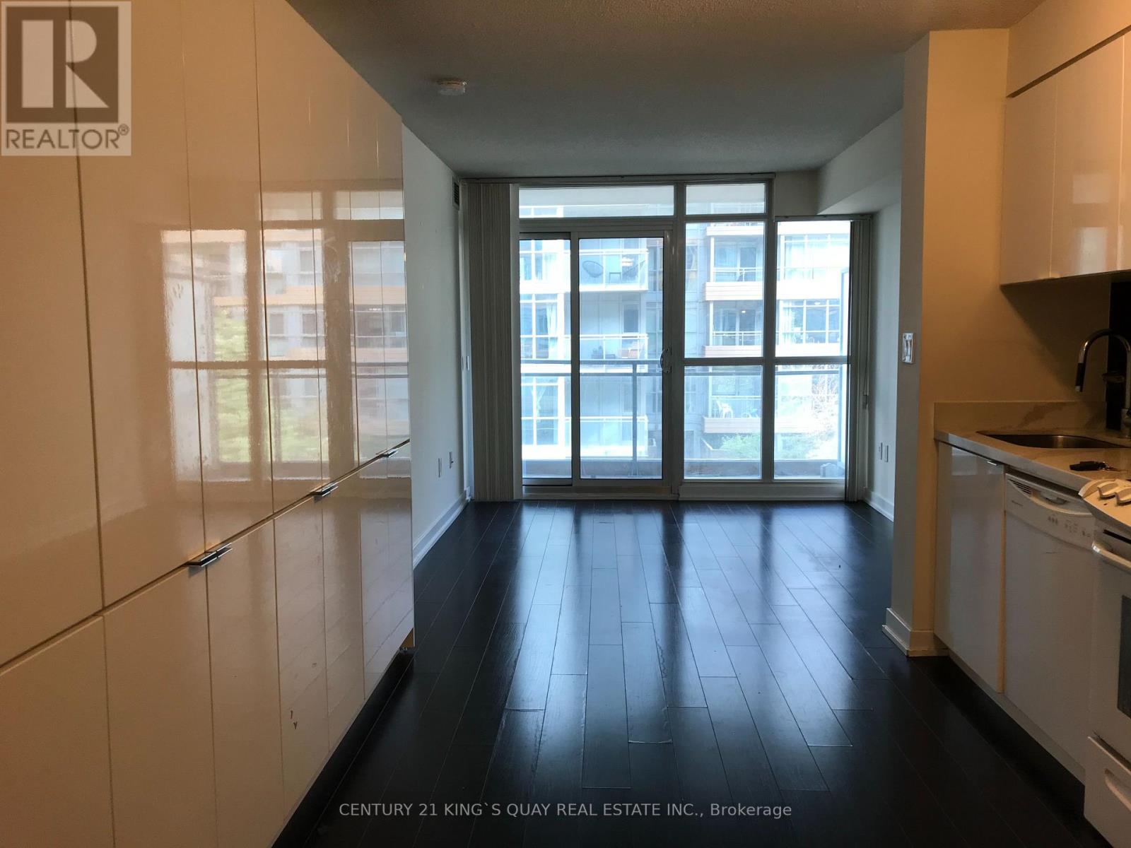 518 - 10 Capreol Court, Toronto, Ontario  M5V 4B3 - Photo 2 - C12416301