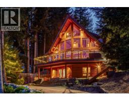 8505 MATTERHORN DRIVE, Whistler, British Columbia