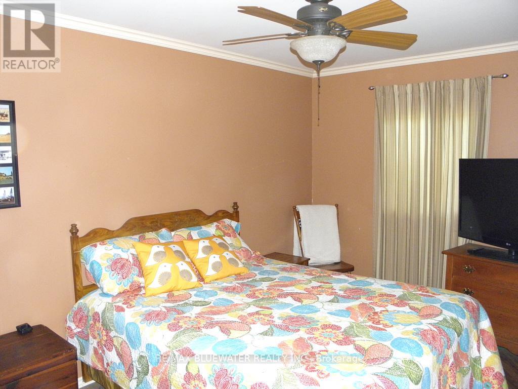 9663 Army Camp Road, Lambton Shores, Ontario  N0N 1J0 - Photo 24 - X12417726