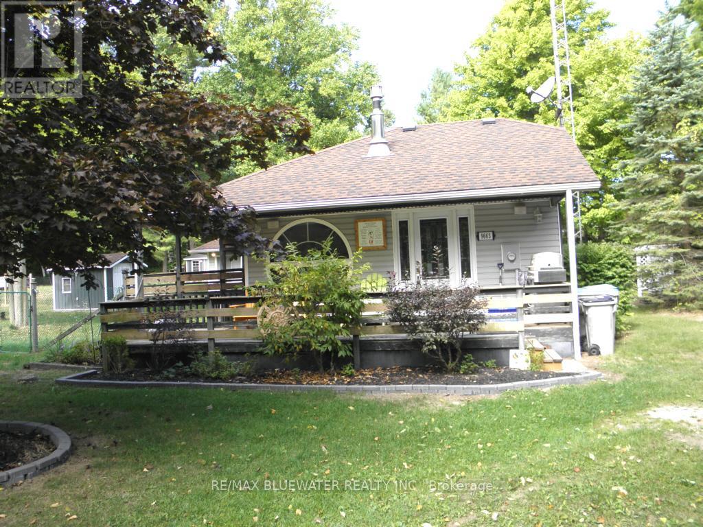 9663 Army Camp Road, Lambton Shores, Ontario  N0N 1J0 - Photo 3 - X12417726
