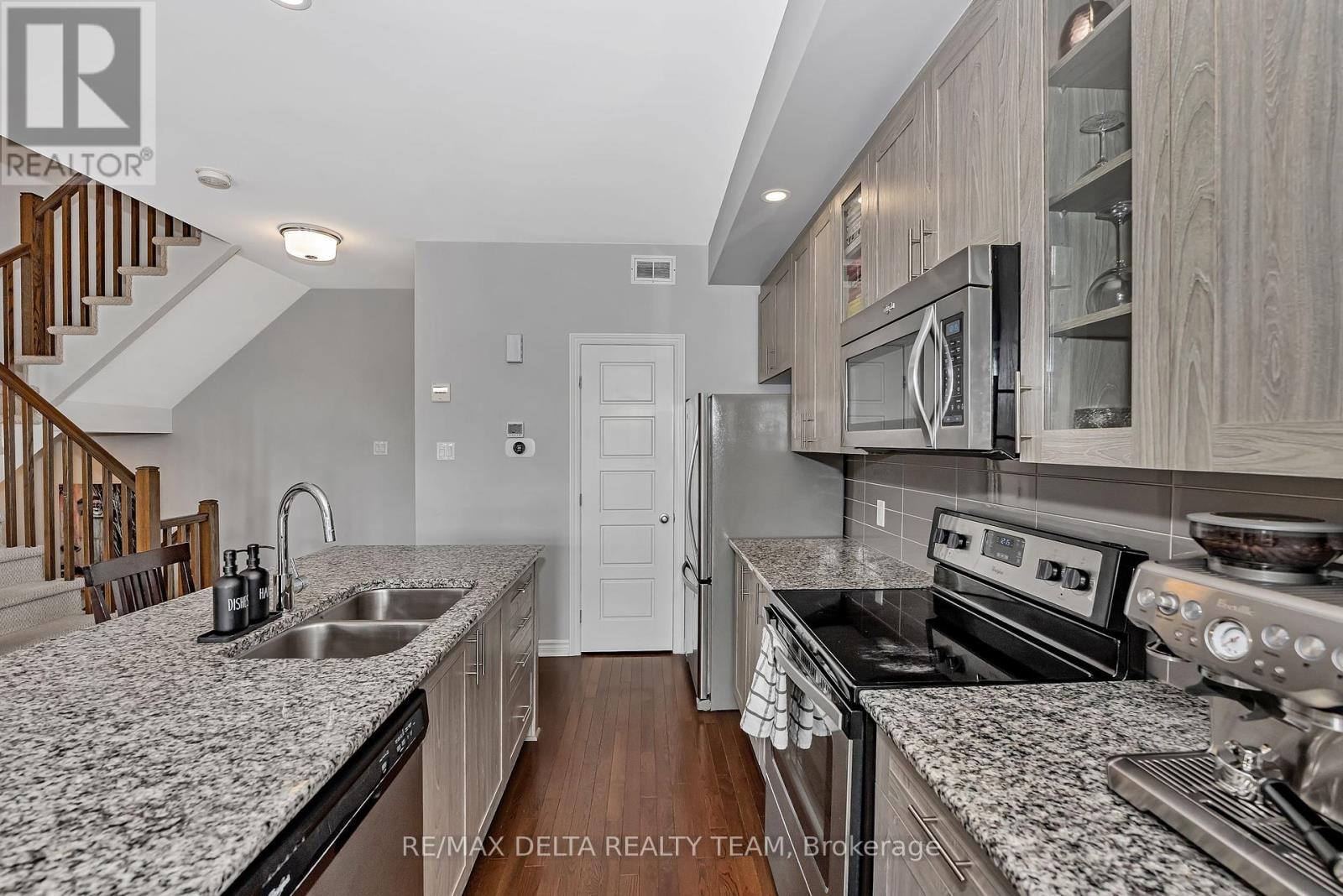 616 Chaperal Private, Ottawa, Ontario  K4A 0Y2 - Photo 13 - X12417722