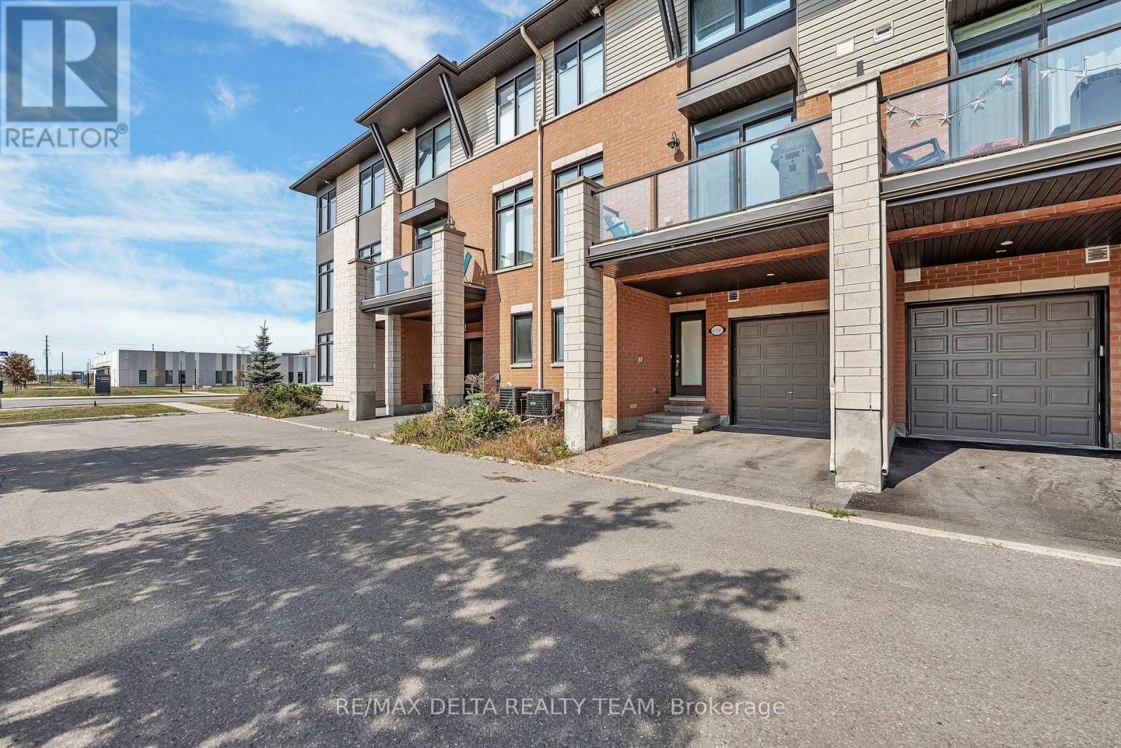 616 Chaperal Private, Ottawa, Ontario  K4A 0Y2 - Photo 3 - X12417722