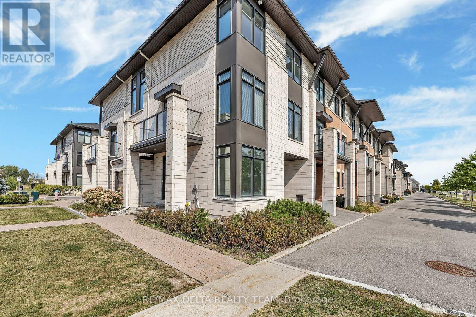 616 Chaperal Private, Ottawa, Ontario  K4A 0Y2 - Photo 4 - X12417722