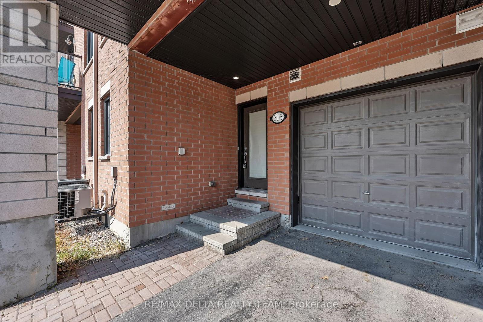 616 Chaperal Private, Ottawa, Ontario  K4A 0Y2 - Photo 5 - X12417722
