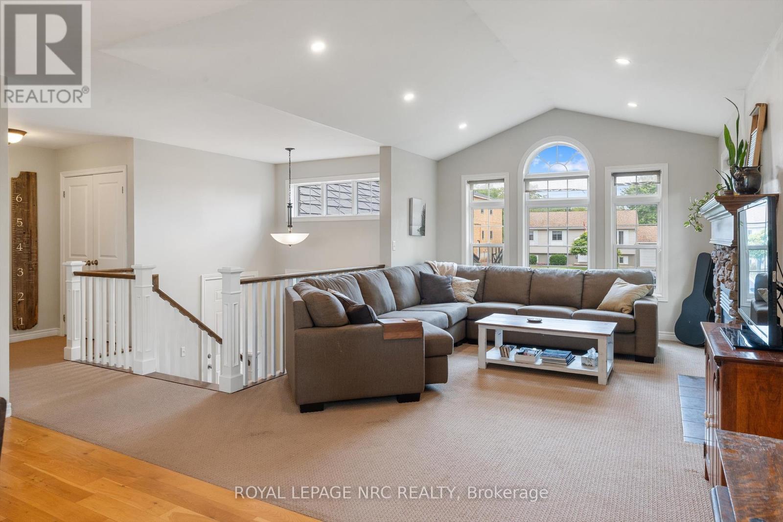 3552 Campden Road, Lincoln (Escarpment), Ontario  L0R 1G0 - Photo 7 - X12417736