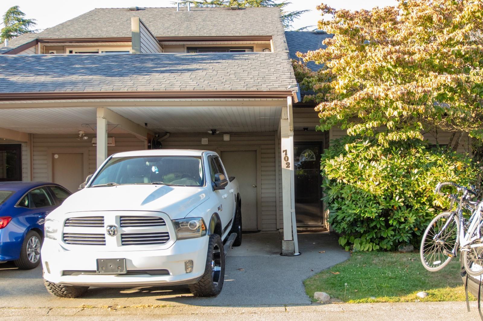 702 9270 122 Street, Surrey, British Columbia  V3V 4L5 - Photo 3 - R3043939