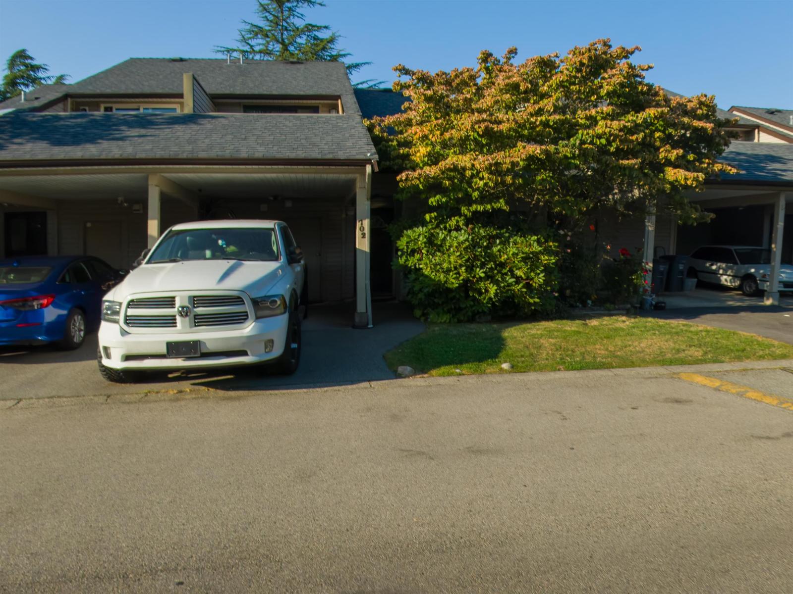 702 9270 122 Street, Surrey, British Columbia  V3V 4L5 - Photo 2 - R3043939