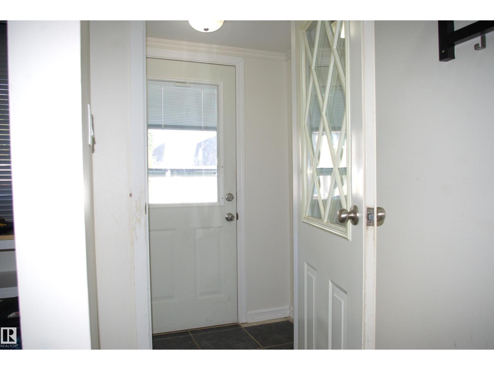 30 Greenfield Es, St. Albert, Alberta  T8N 2G2 - Photo 2 - E4458578