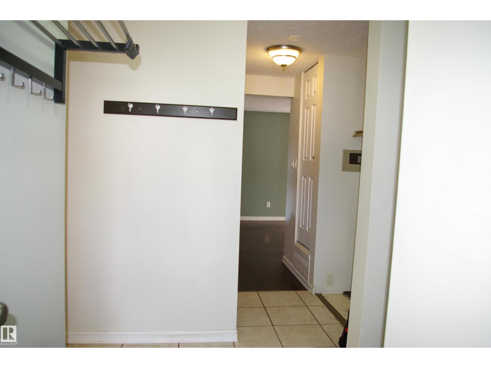 30 Greenfield Es, St. Albert, Alberta  T8N 2G2 - Photo 3 - E4458578