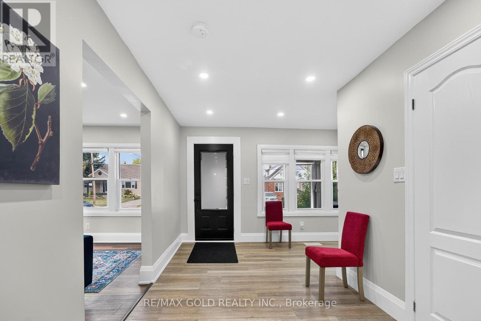 3 Wardrope Avenue, Hamilton, Ontario  L8G 1R9 - Photo 2 - X12417720