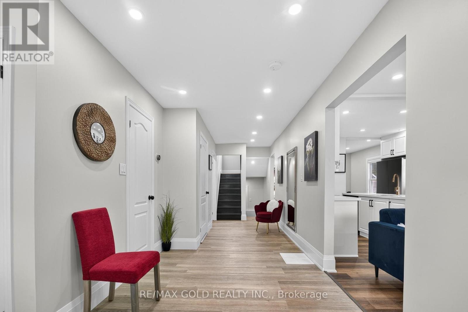 3 Wardrope Avenue, Hamilton, Ontario  L8G 1R9 - Photo 3 - X12417720