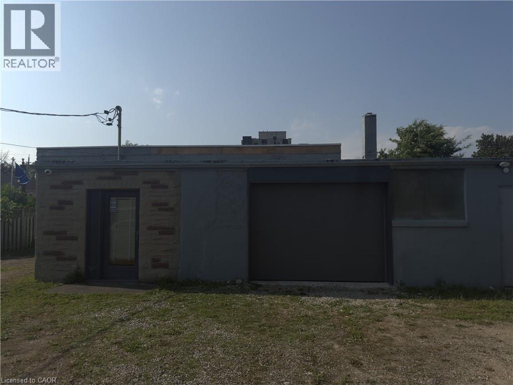 8 Munch Avenue, Cambridge, Ontario  N1R 1A2 - Photo 2 - 40771919