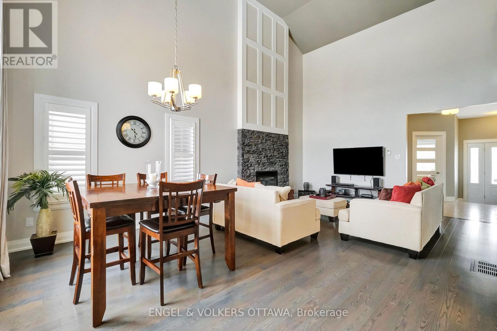 304 Colmar Street, Russell, Ontario  K0A 1W0 - Photo 11 - X12417753