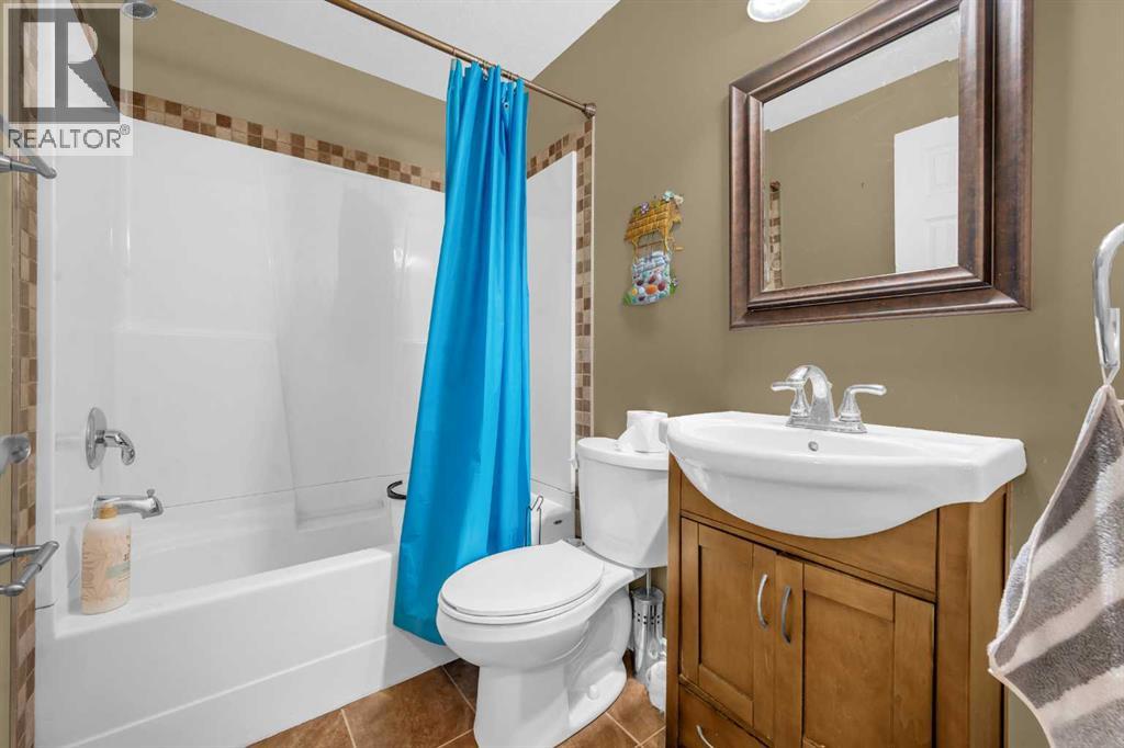 2407 Kingsland View Se, Airdrie, Alberta  T4A 0A5 - Photo 43 - A2256968