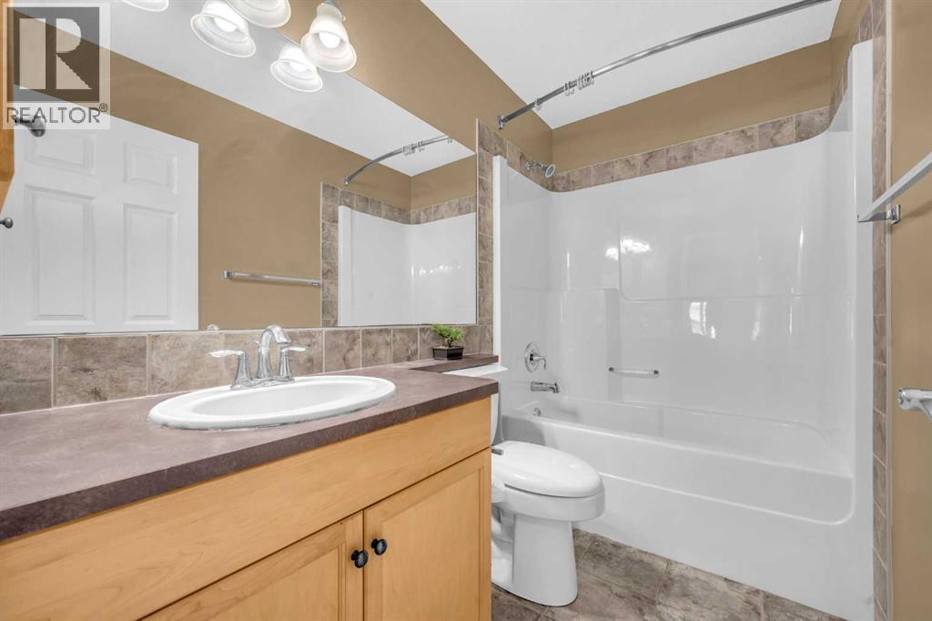 2407 Kingsland View Se, Airdrie, Alberta  T4A 0A5 - Photo 33 - A2256968