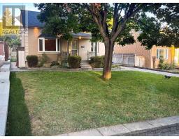 7 Adele Avenue, Toronto (Downsview-Roding-Cfb), Ca