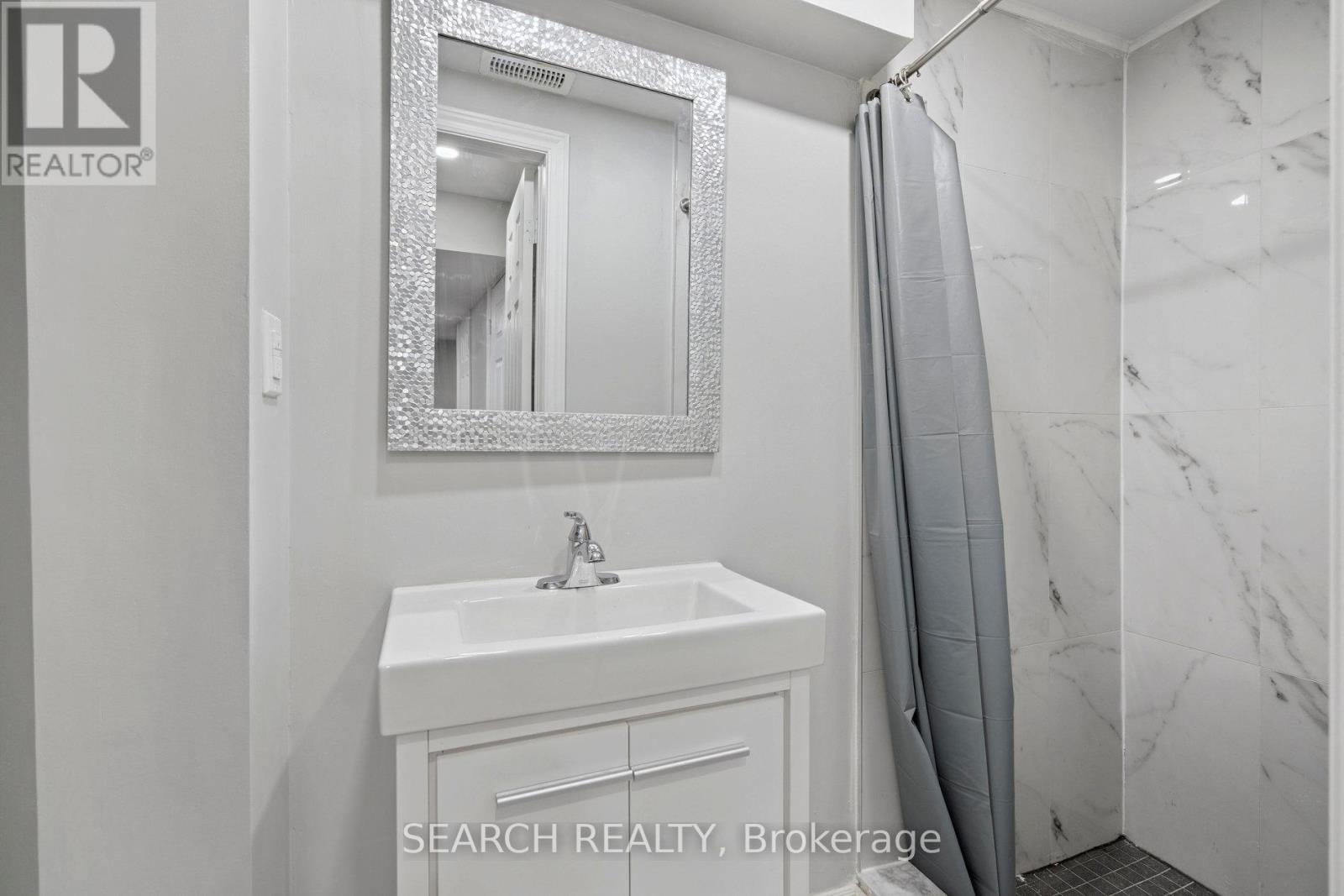 15 Hector Court, Brampton, Ontario  L6S 1P1 - Photo 27 - W12408506