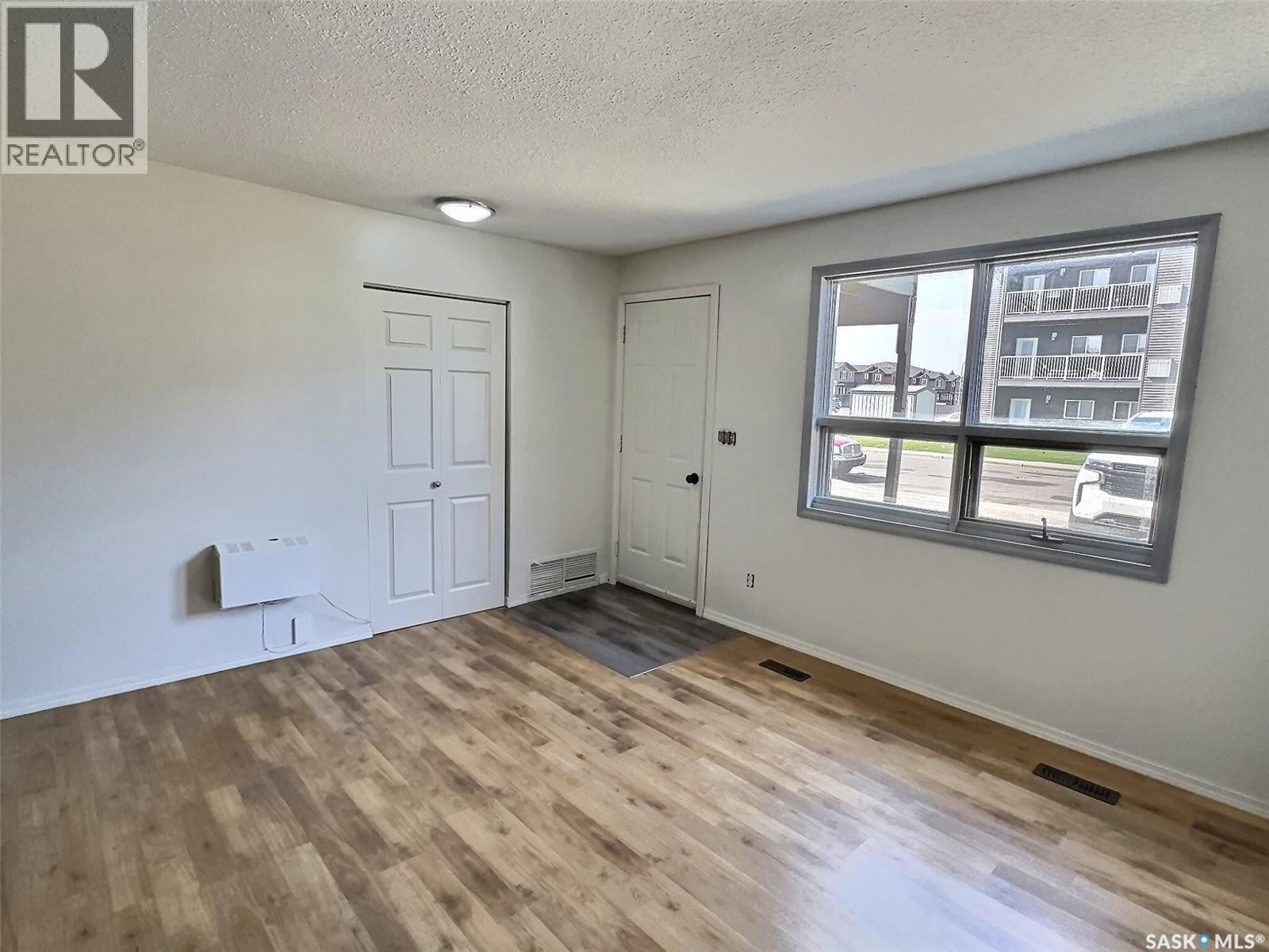 106 525 Dufferin Avenue, Estevan, Saskatchewan  S4A 2J1 - Photo 3 - SK018953