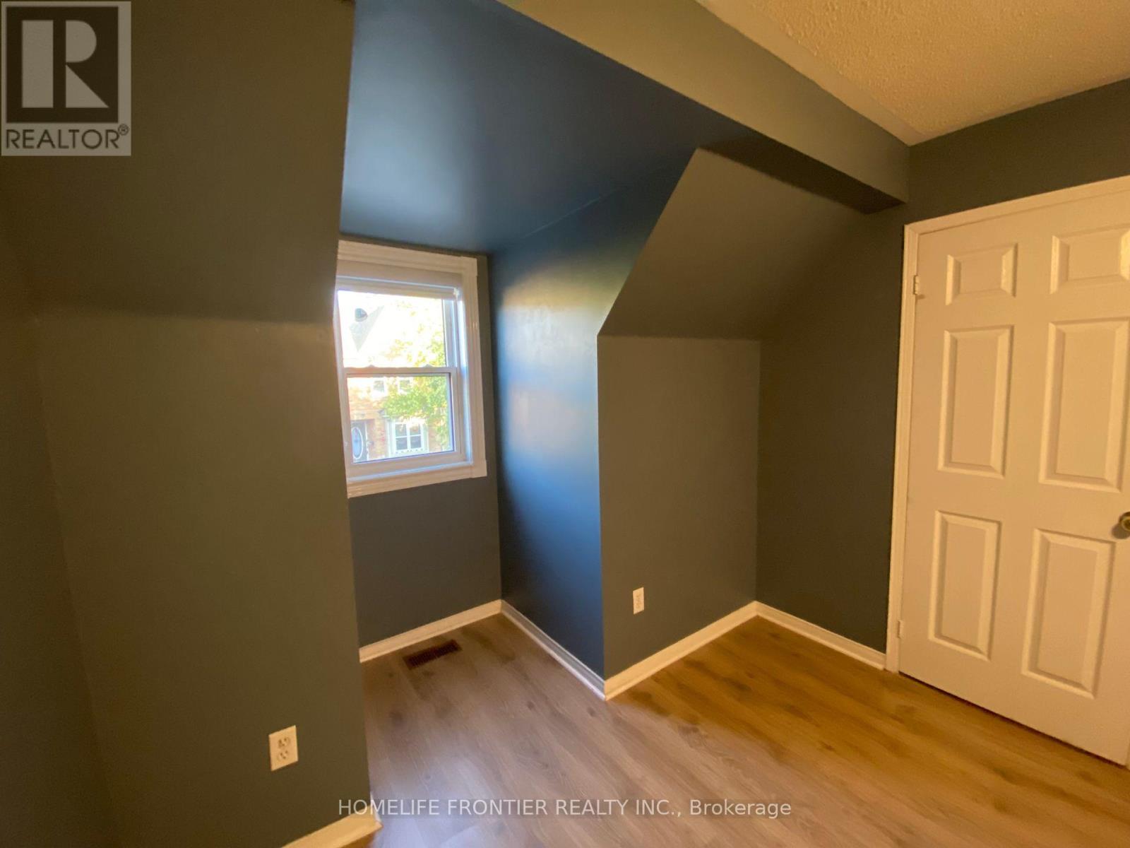 2b - 5865 Dalebrook Crescent, Mississauga, Ontario  L5M 5X1 - Photo 11 - W12417761
