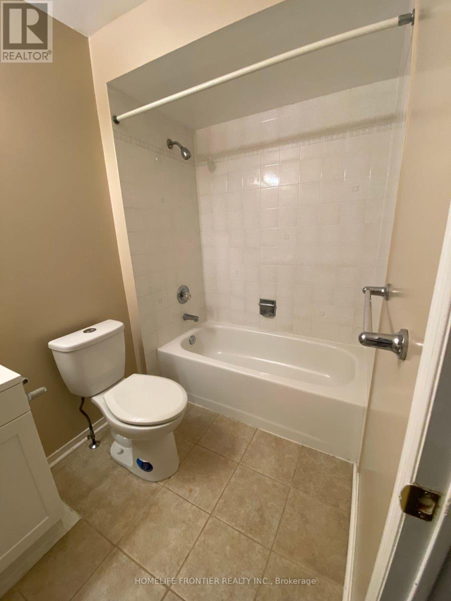2b - 5865 Dalebrook Crescent, Mississauga, Ontario  L5M 5X1 - Photo 17 - W12417761
