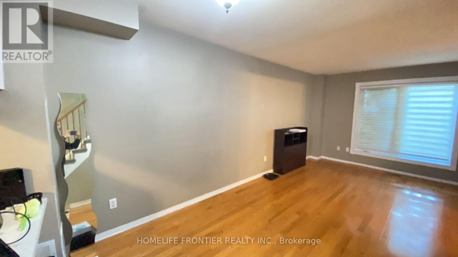 2b - 5865 Dalebrook Crescent, Mississauga, Ontario  L5M 5X1 - Photo 3 - W12417761